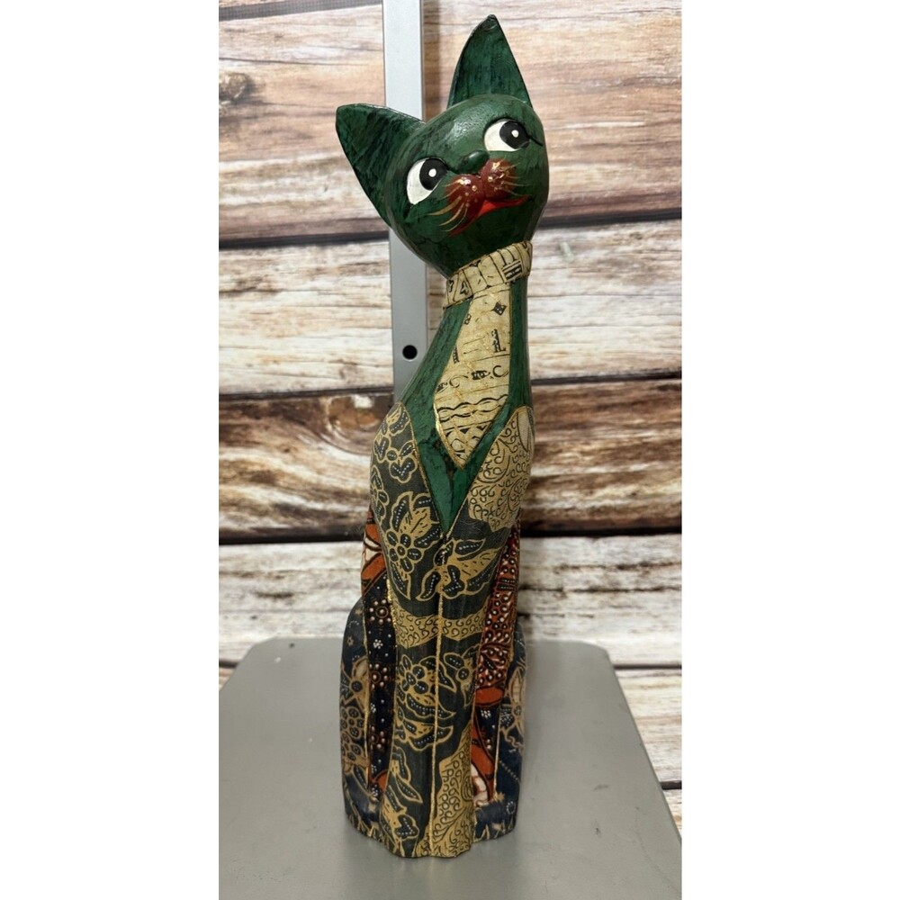 Wooden Hand Carved and Painted Folk Art Cat Figurine Statue 15 1/2" Tall